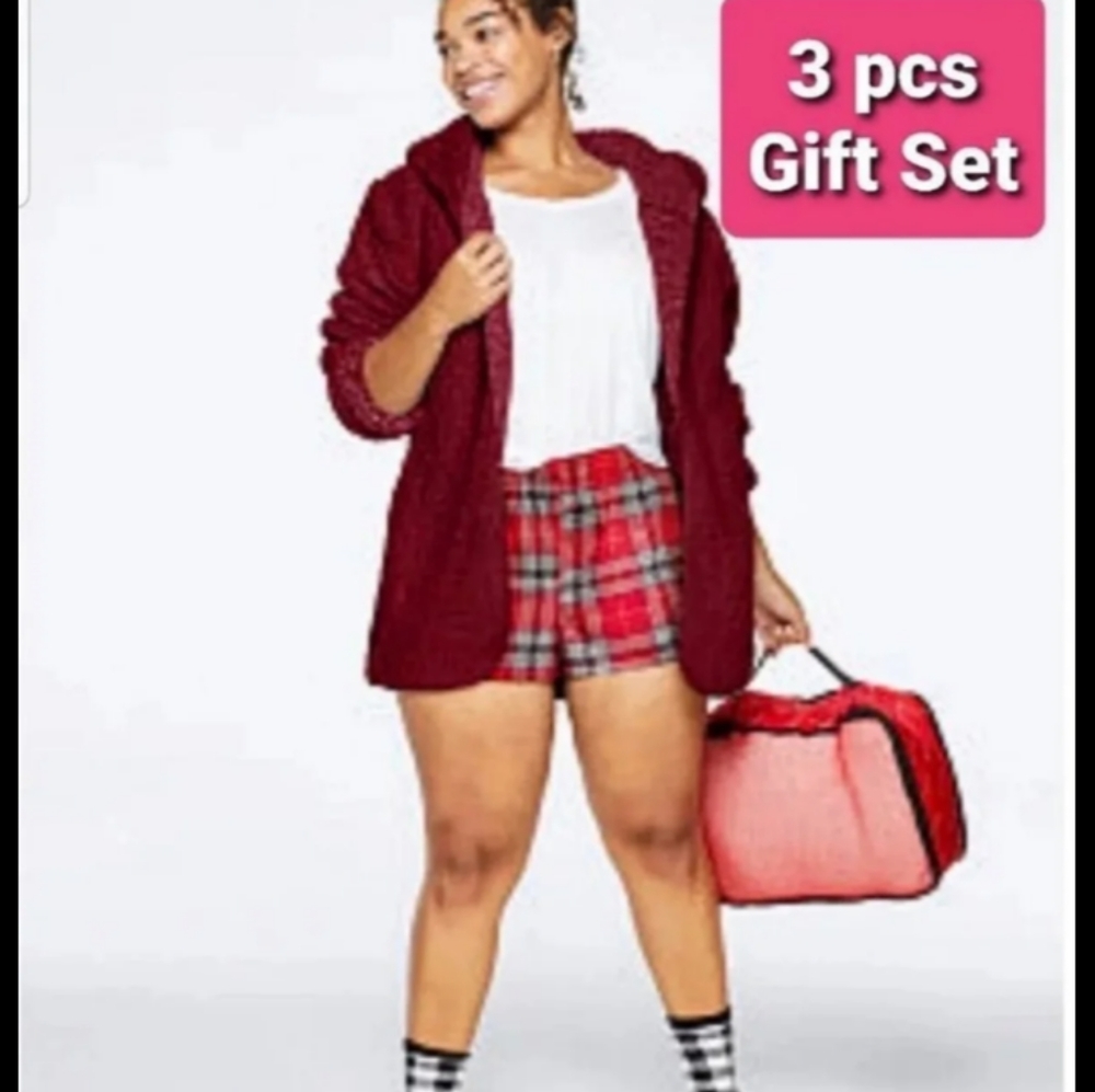 VS PINK One Size Sherpa Cardigan Gift Set